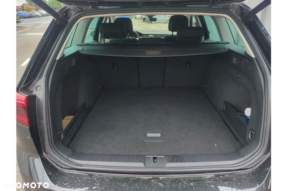 Volkswagen Passat Variant - 11