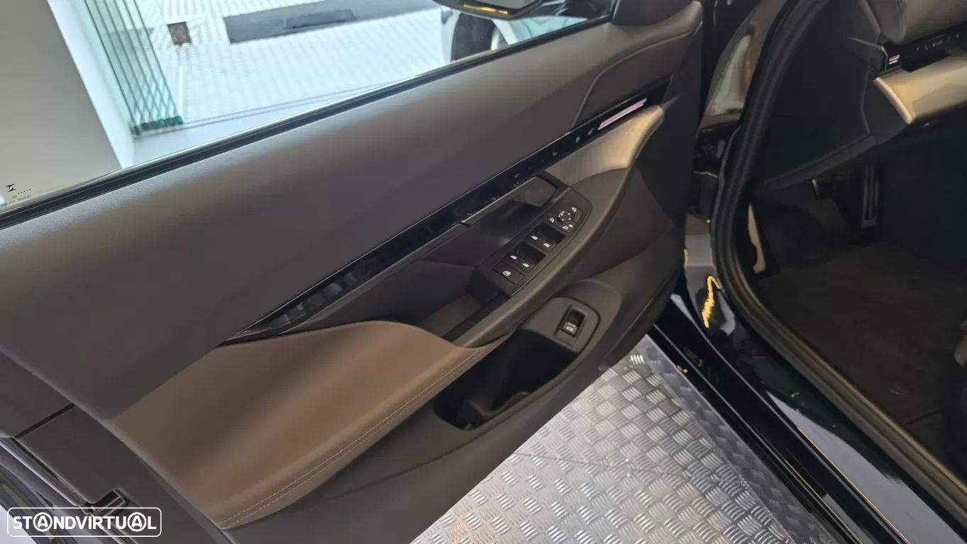 BMW 530 e Pack Desportivo M Pro - 35