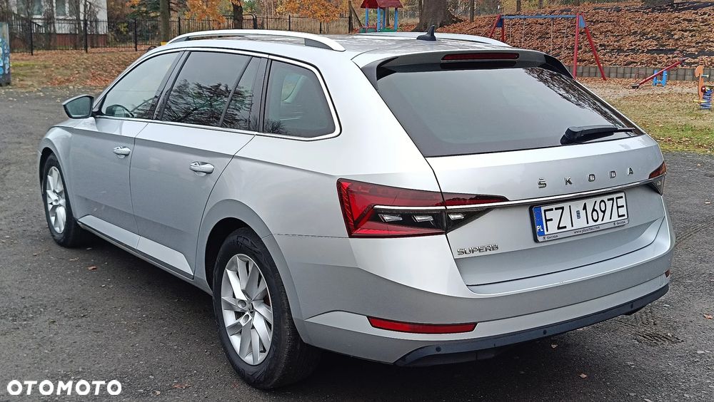 Skoda Superb 2.0 TDI DSG Premium Edition - 7