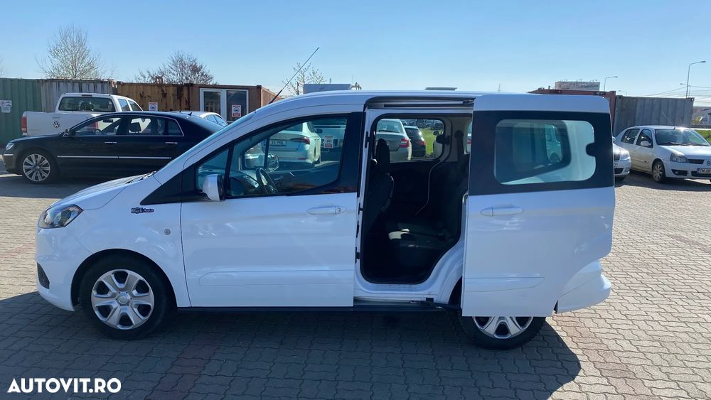 Ford Tourneo Courier - 9