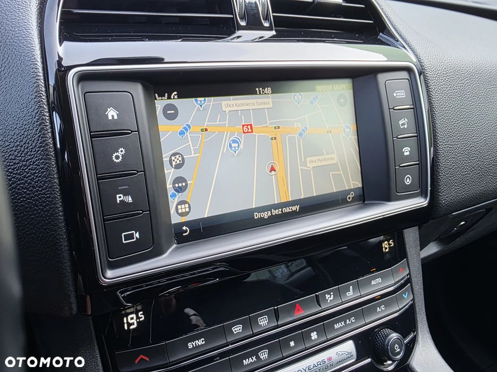 Jaguar F-Pace 2.0 i4D AWD Prestige - 18