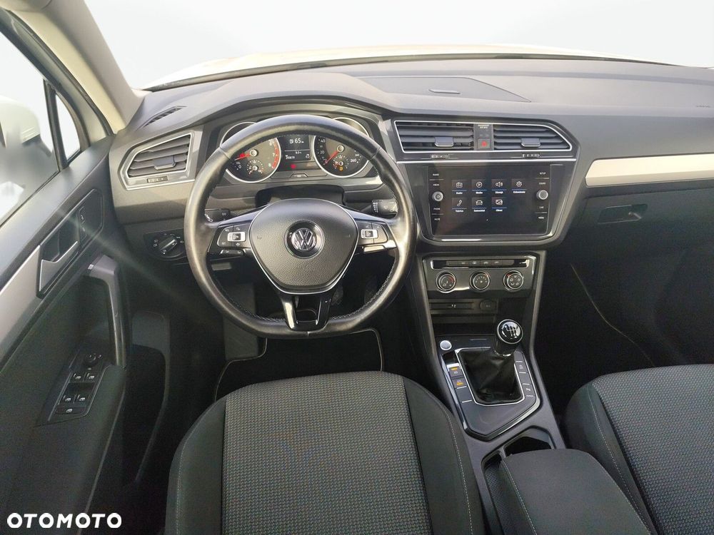 Volkswagen Tiguan - 14