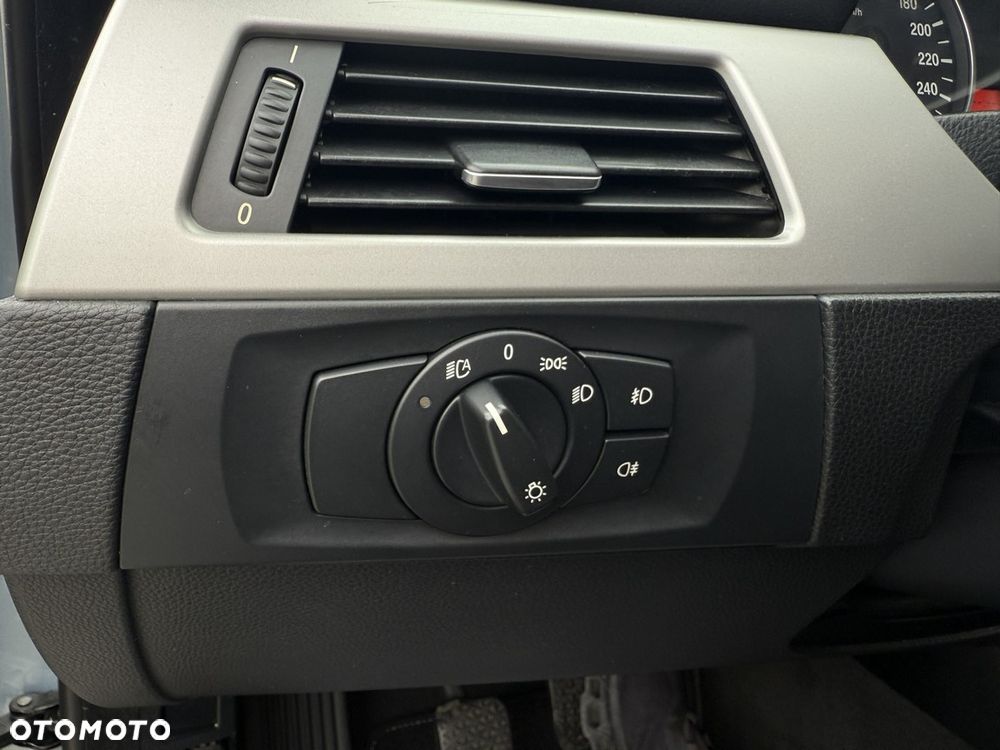 BMW Seria 3 - 34