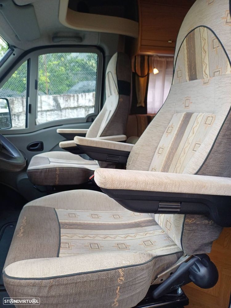 Renault Master Burstner Delfim T680 - 32