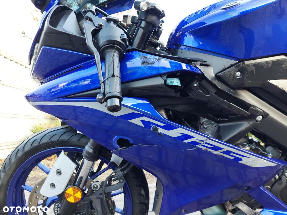 Yamaha YZF - 17