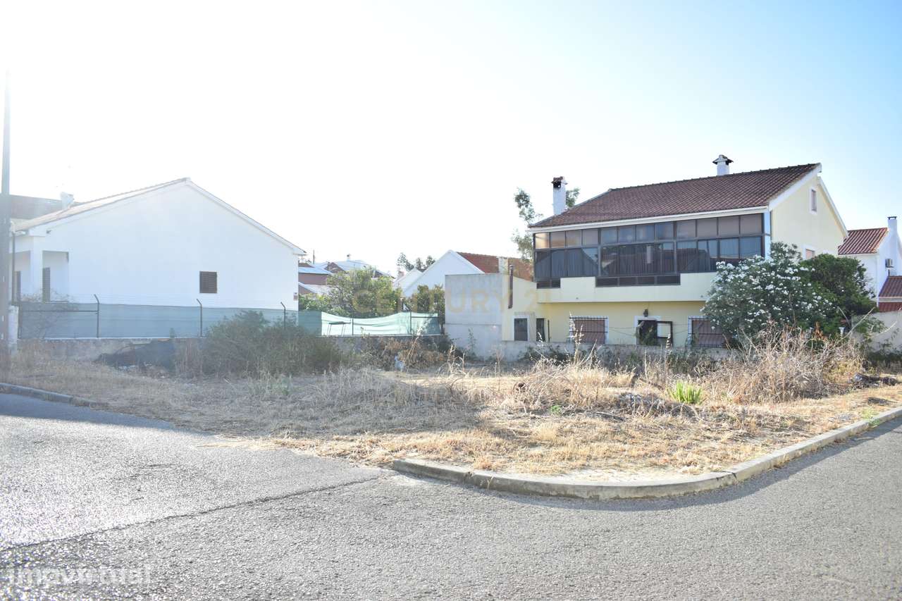 Terreno Urbano de 318 m² em Palmela: Viabilidade para Moradia de 210 m - Grande imagem: 2/16