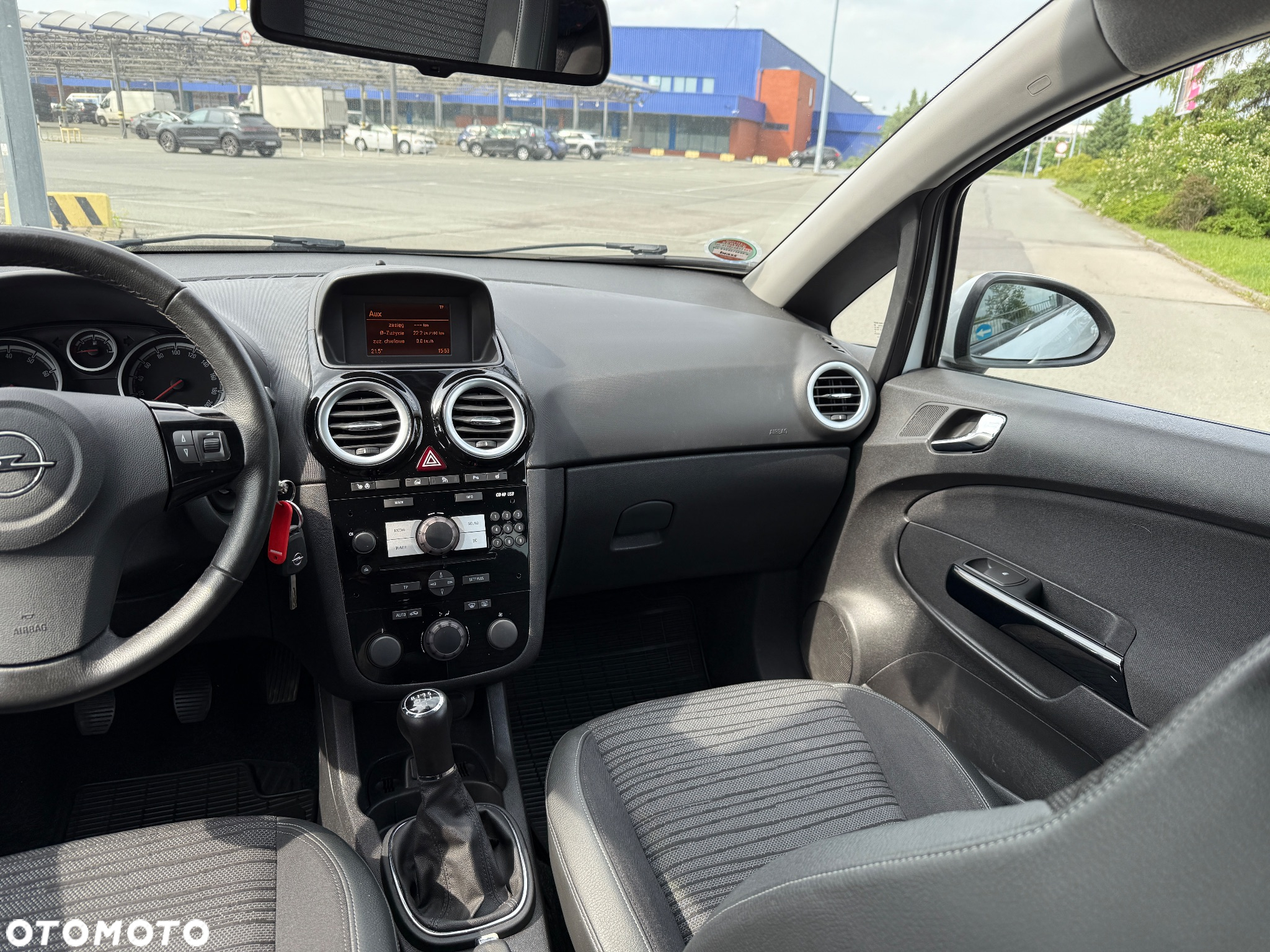 Opel Corsa 1.4 16V Active - 23