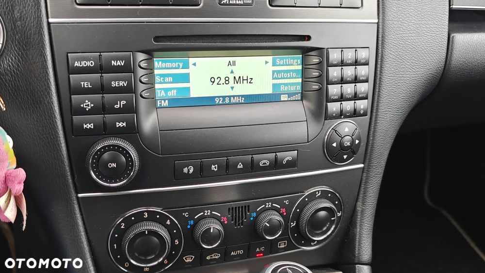 Mercedes-Benz Klasa C 230 Sportcoupe 7-G-TRONIC - 4