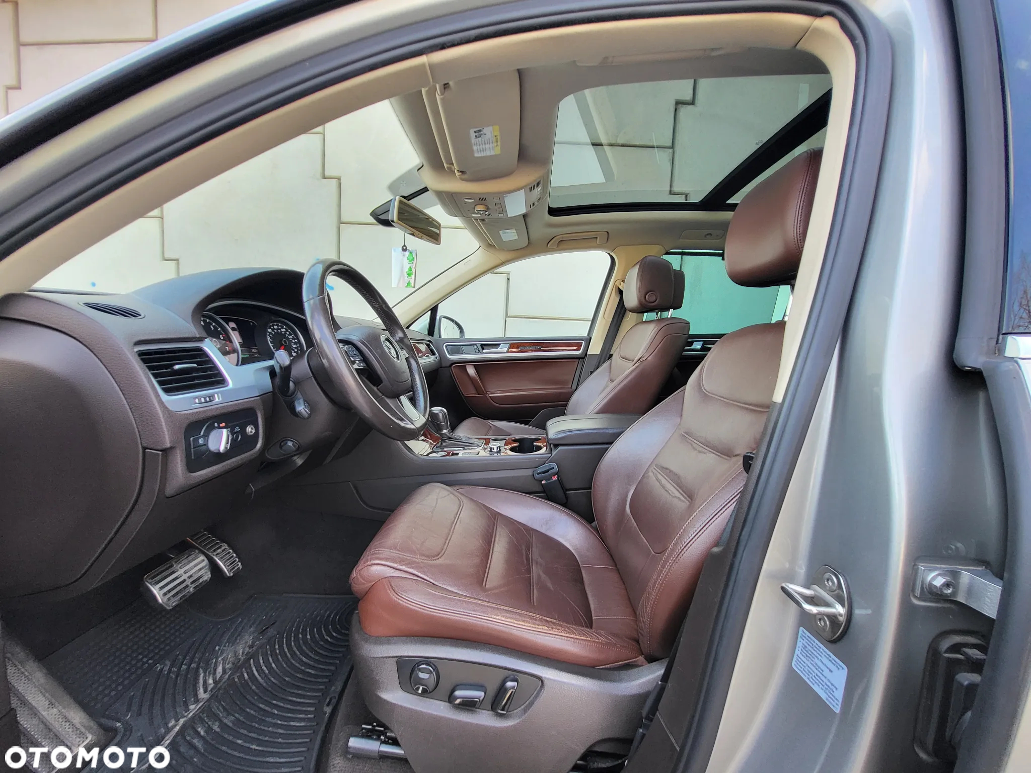 Volkswagen Touareg 3.0 Hybrid 4Motion Automatik - 7