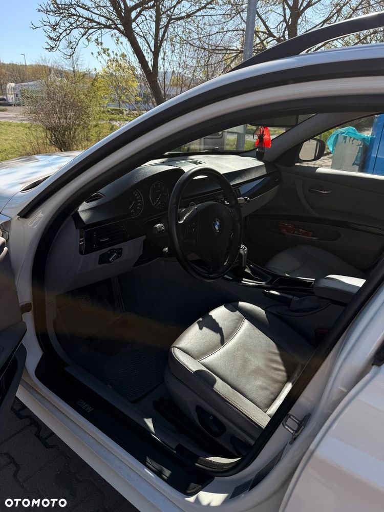 BMW Seria 3 318i - 7