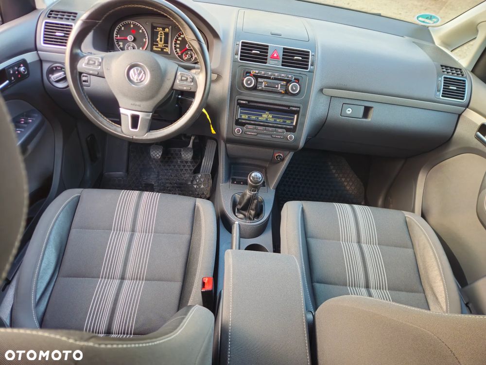 Volkswagen Touran 1.6 TDI DPF BlueMot Comfortline - 6