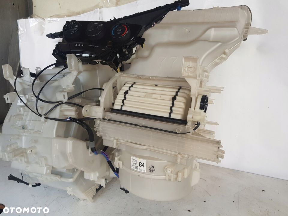 nagrzewnica dmuchawa Toyota Verso - 4