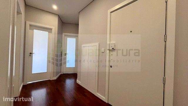 Apartamento T2 | Boavista | junto à Rotunda | Totalmente restaurado - Grande imagem: 3/26