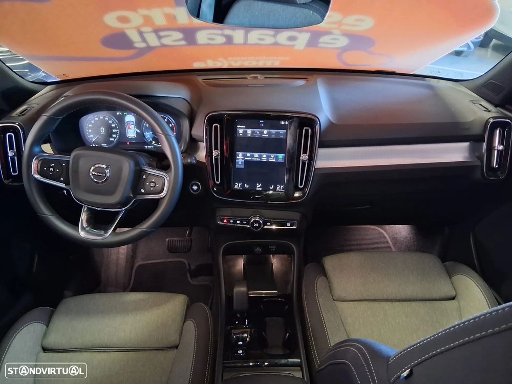 Volvo XC 40 1.5 T2 Plus Dark Auto - 6