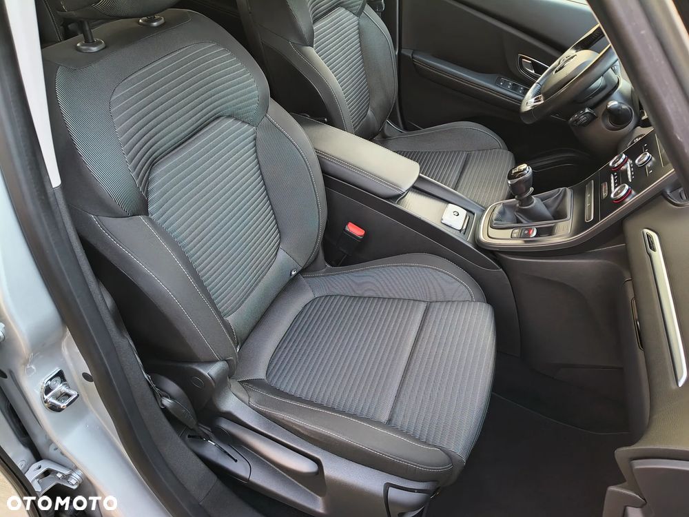 Renault Scenic 1.5 dCi Intens - 24