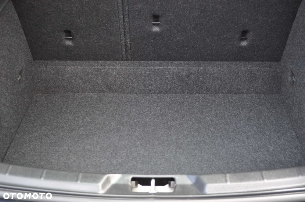 Volvo V40 D2 Momentum - 24