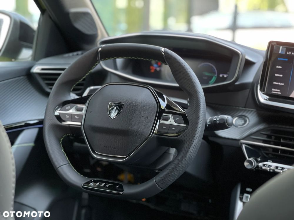 Peugeot 208 1.2 mHEV GT - 13