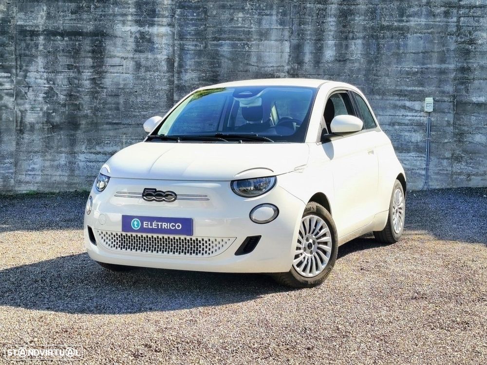 Fiat 500e Action