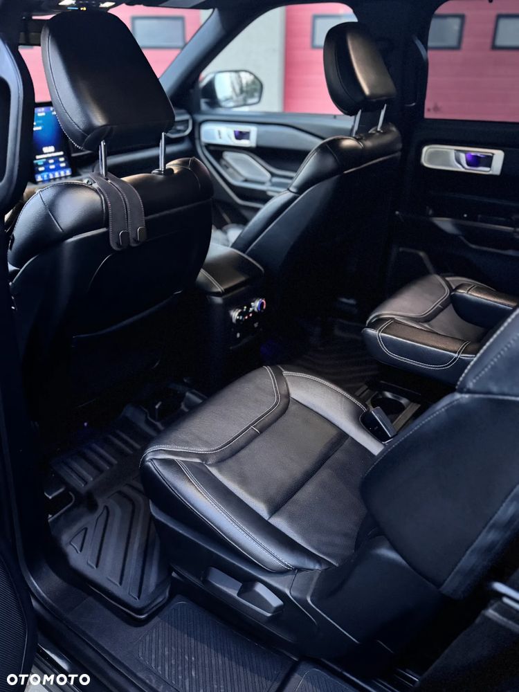 Ford Explorer 3.0 EcoBoost PHEV 4WD ST-Line - 16