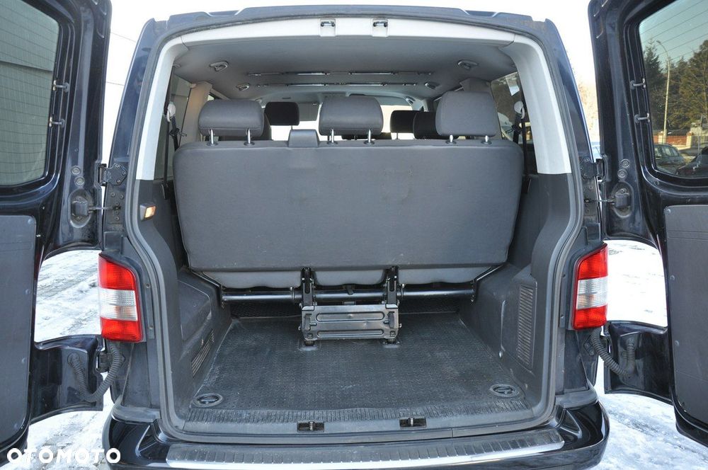 Volkswagen Caravelle - 21