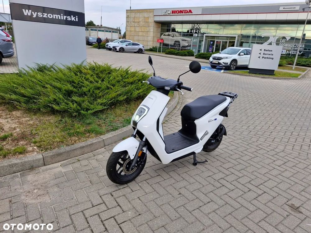 Honda EM1 - 1