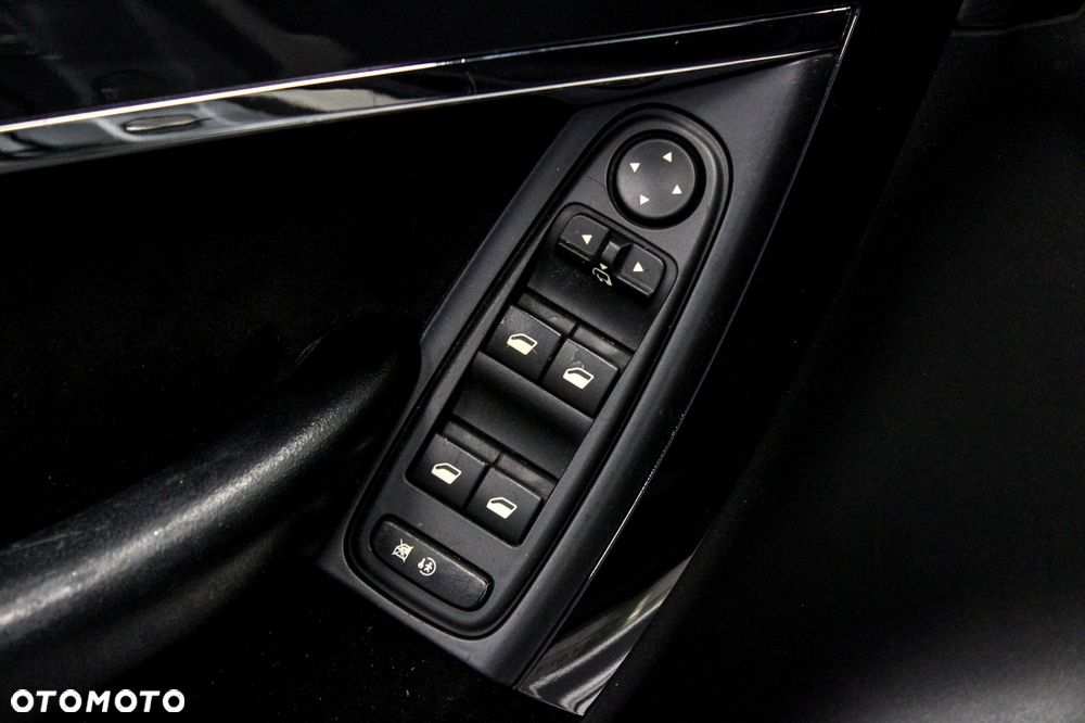 Citroën C4 Picasso 2.0 HDi FAP EGS6 Exclusive - 22