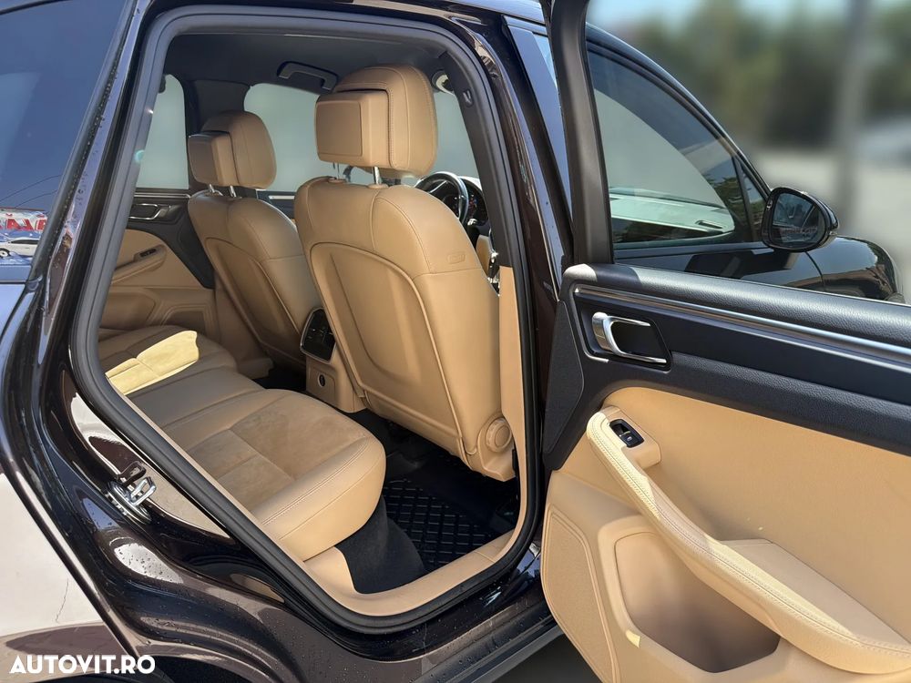 Porsche Macan - 18