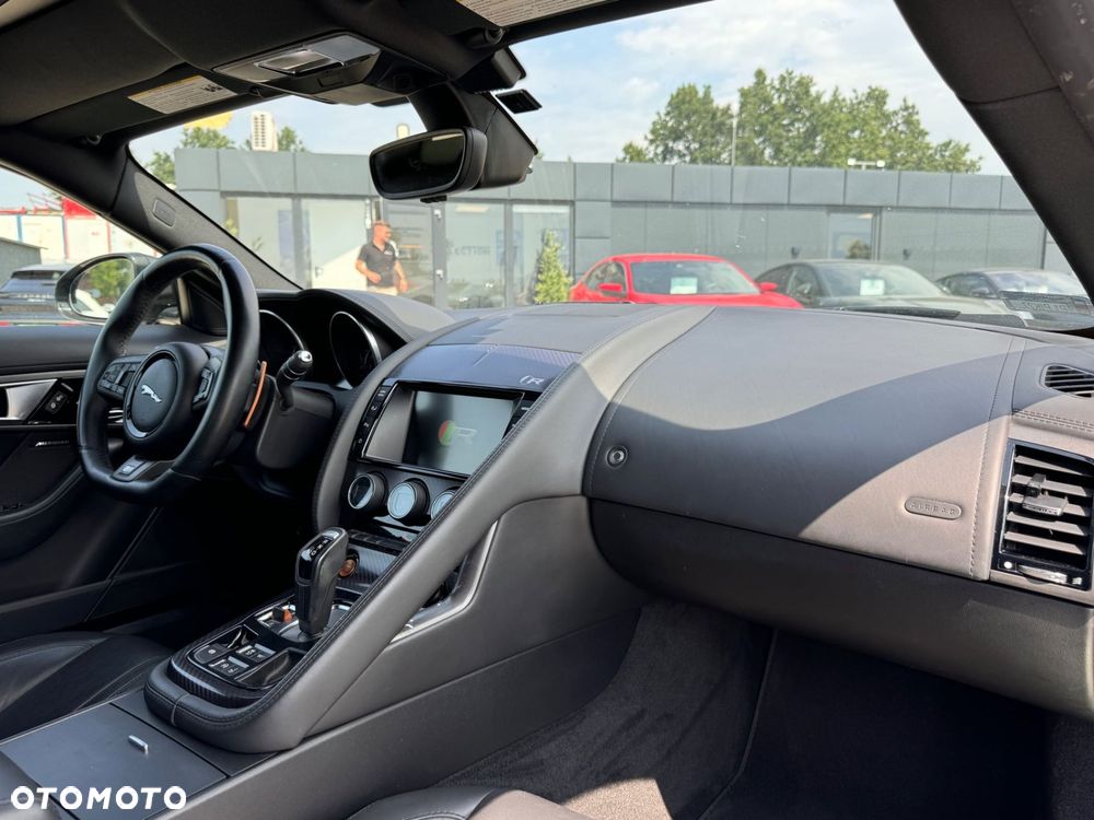 Jaguar F-Type - 15