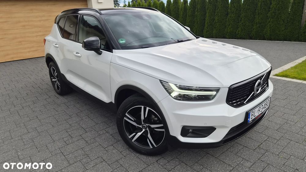 Volvo XC 40 T3 Geartronic Momentum Pro - 27