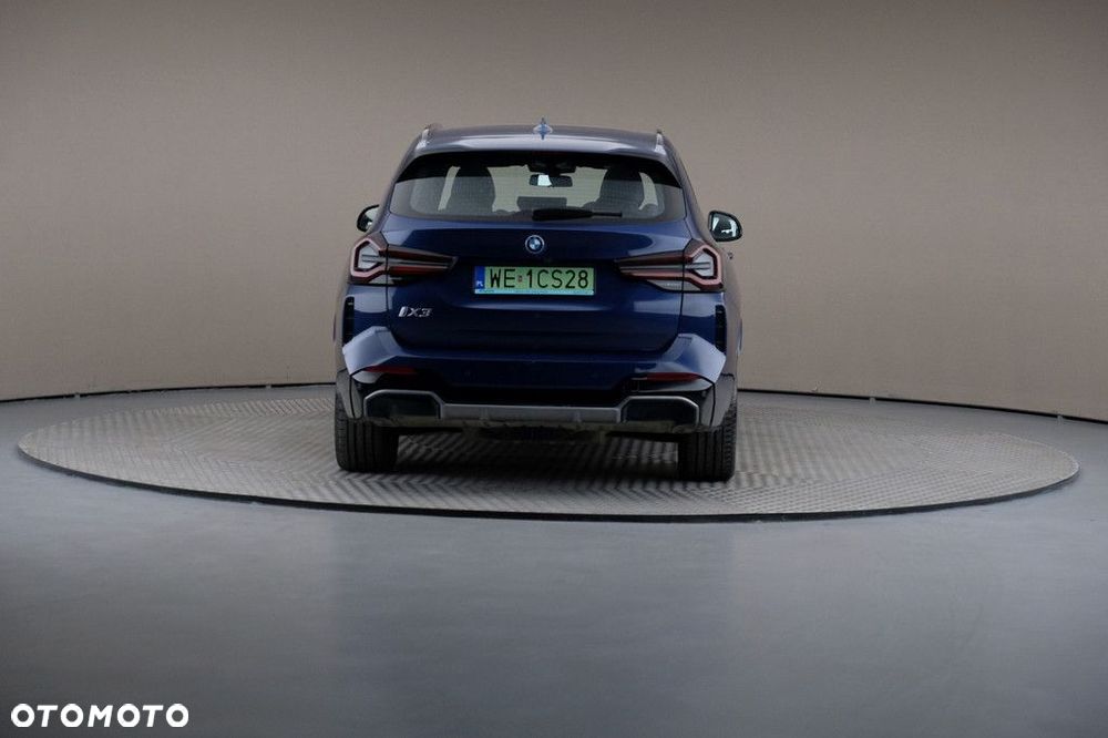 BMW iX3 - 5