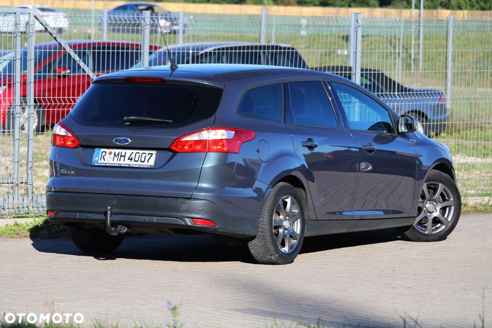 Ford Focus SW - 9
