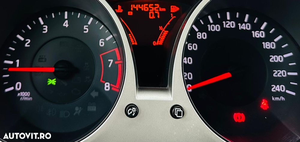 Nissan Juke 1.6 Visia Plus - 28