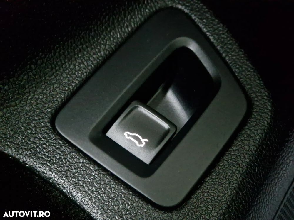Volkswagen Passat 2.0 TDI DSG Highline - 17