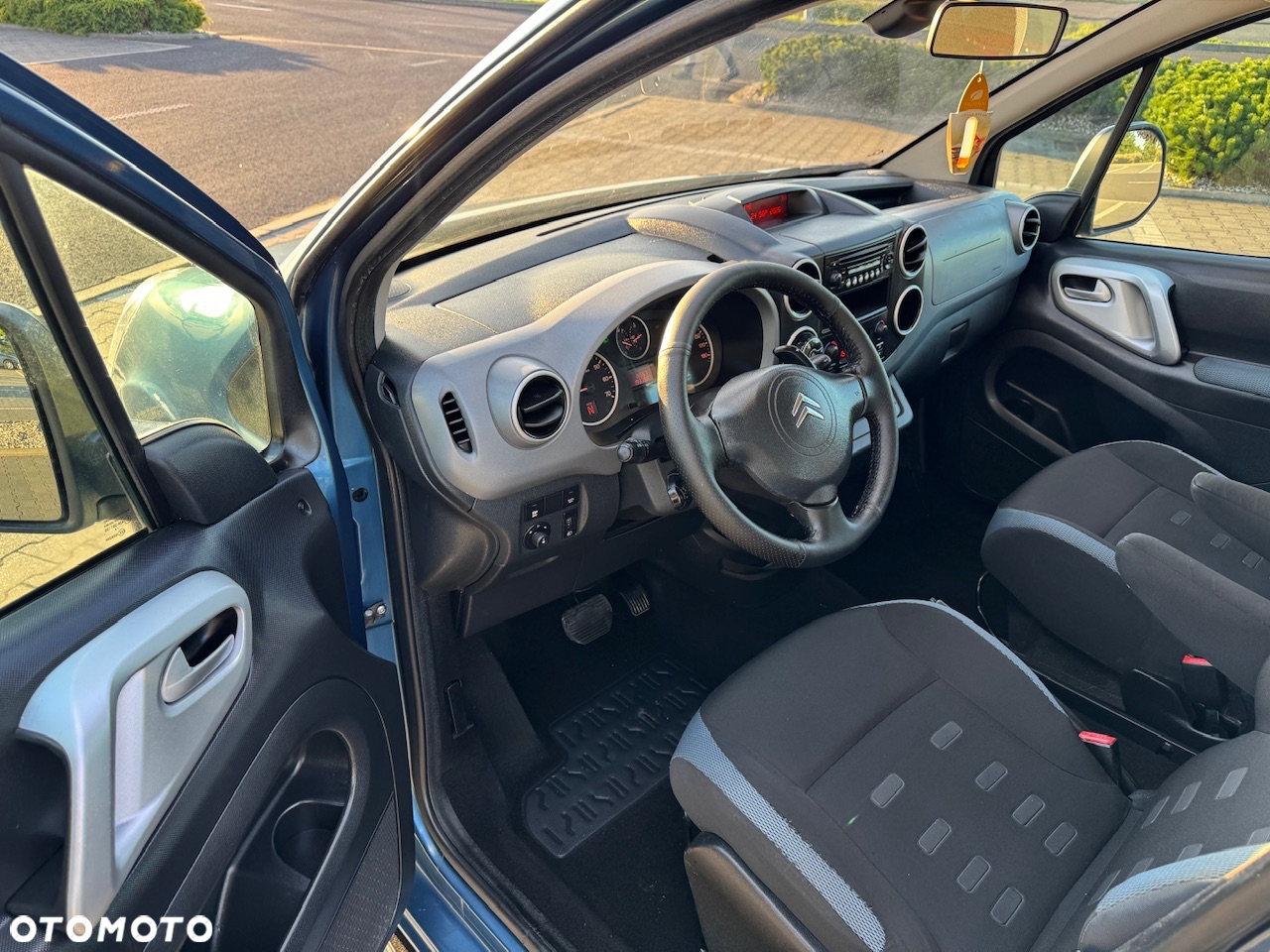 Citroën Berlingo e-HDi 90 FAP EGS6 Multispace Exclusive - 9