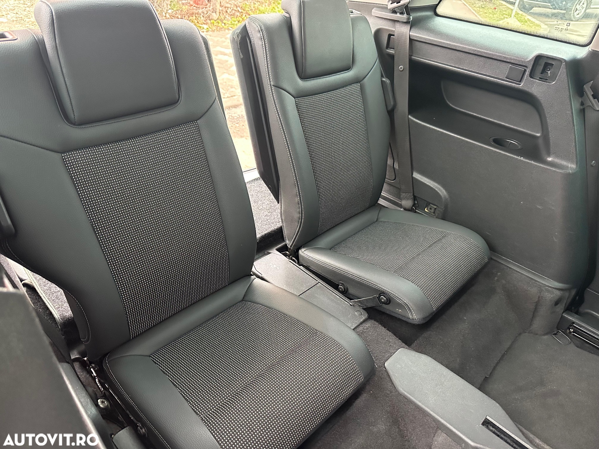 Opel Zafira 1.8 Cosmo Easytronic - 30