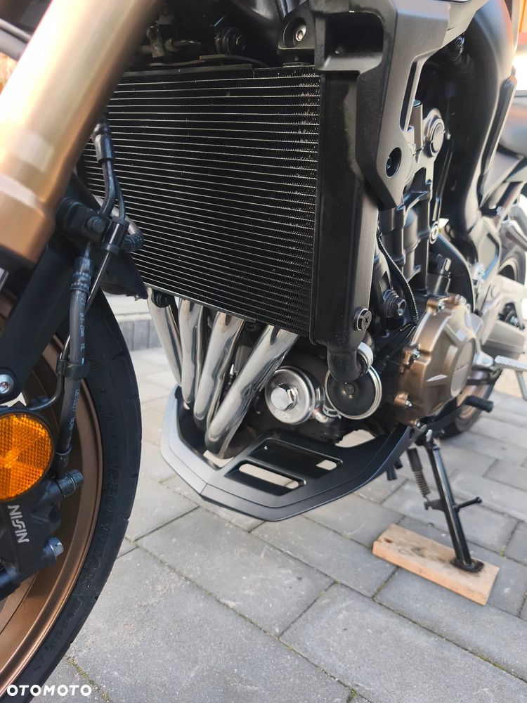 Honda CB - 24