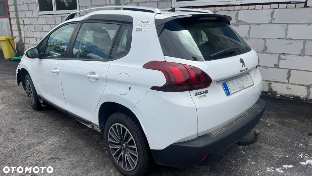 Peugeot 2008 1.5 BlueHDi Allure S&S - 8