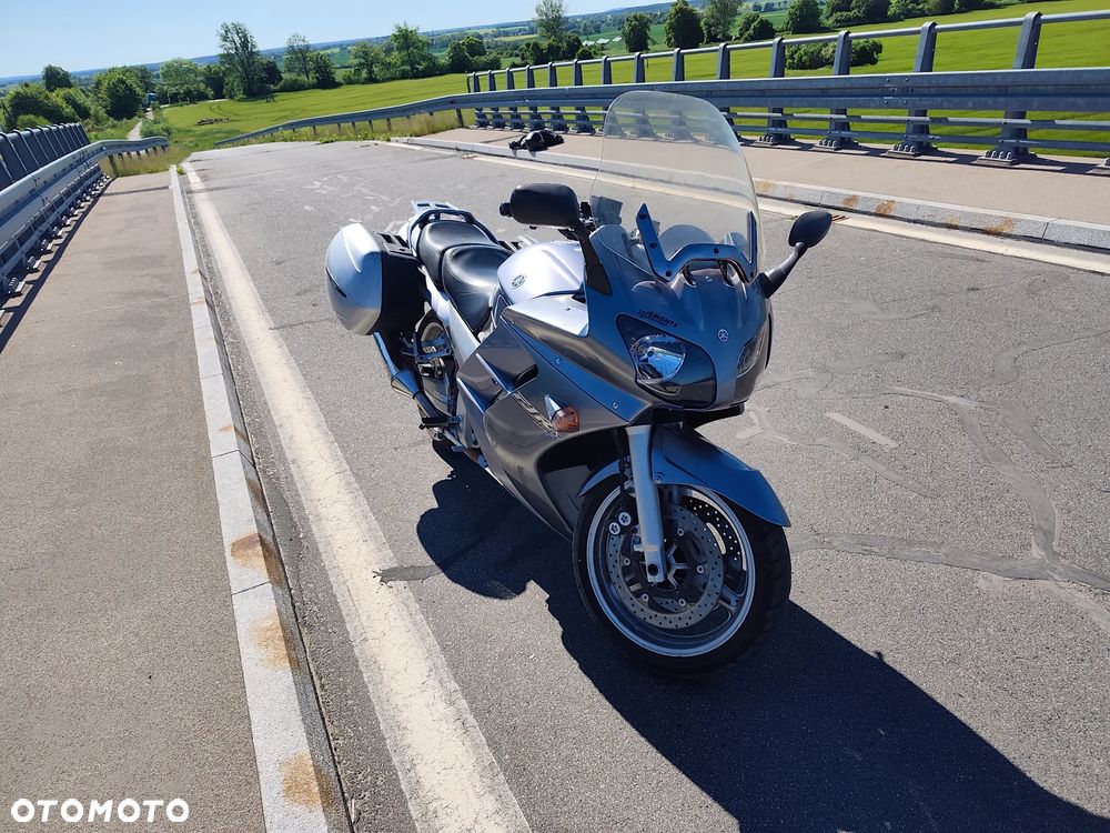 Yamaha FJR - 19