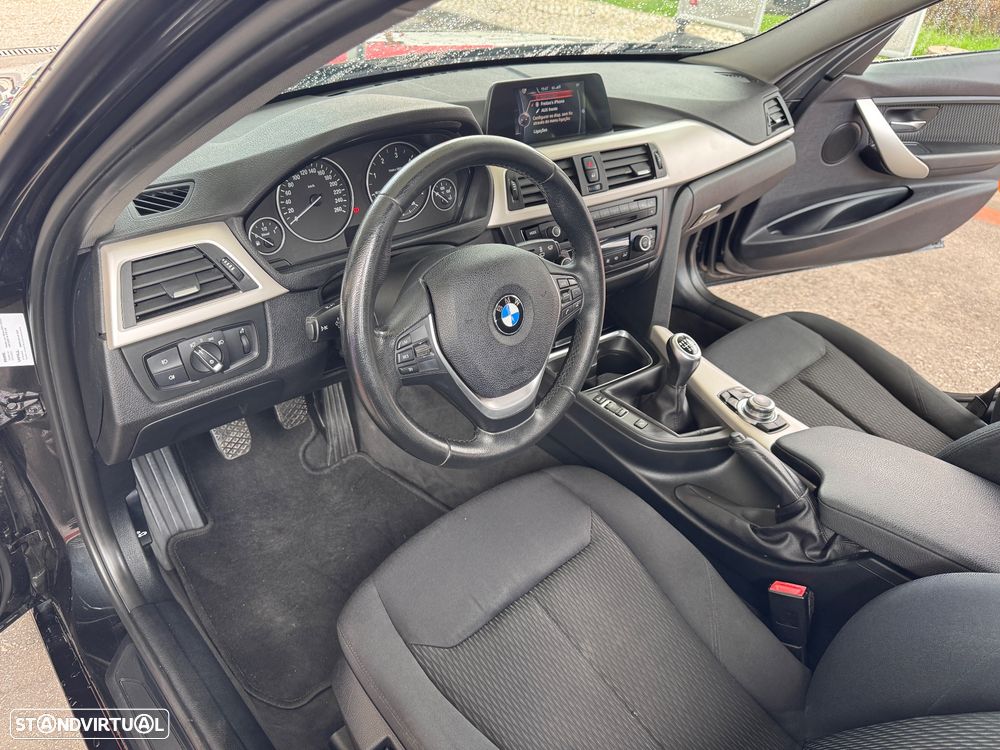 BMW 318 d xDrive - 22