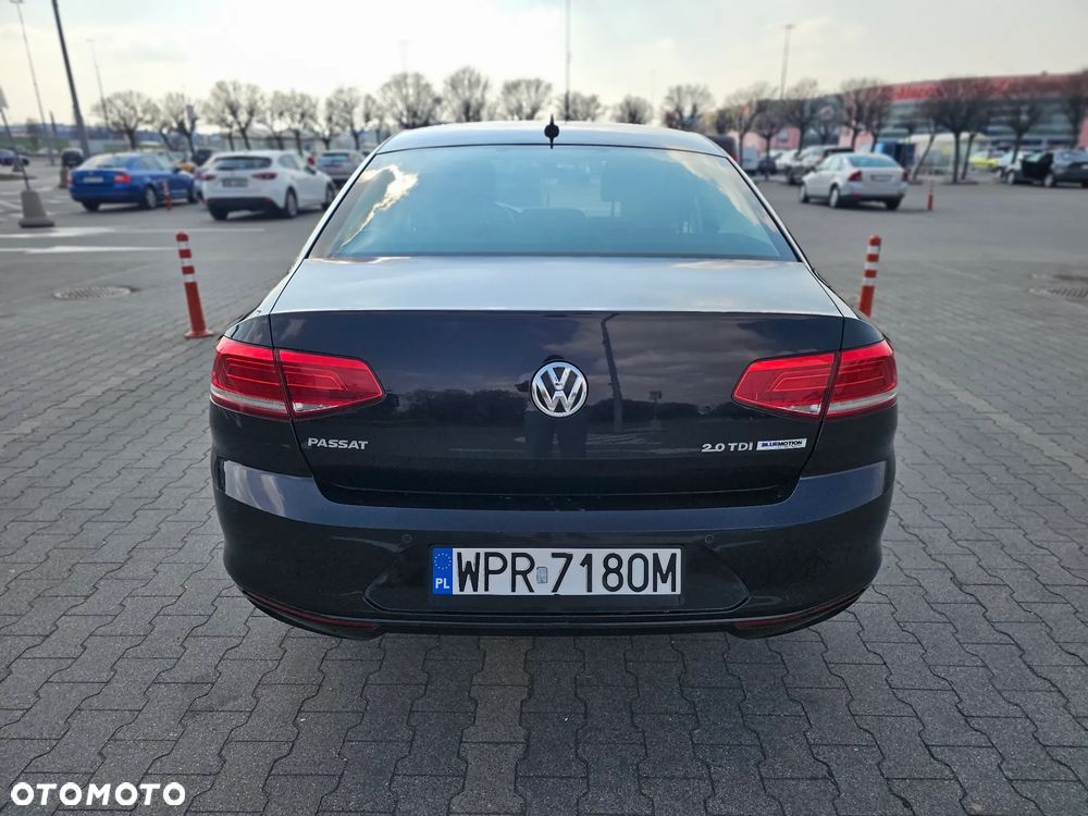 Volkswagen Passat - 9