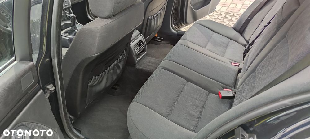 BMW Seria 5 520d - 13