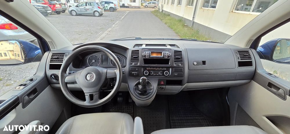 Volkswagen Caravelle - 22