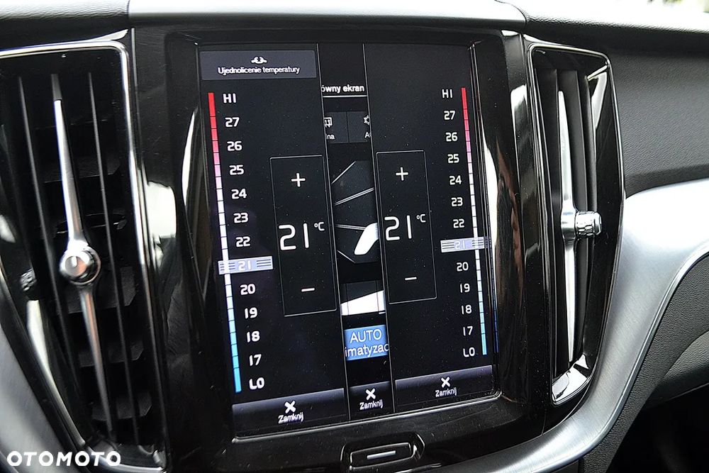 Volvo XC 60 B4 D Momentum Pro - 26
