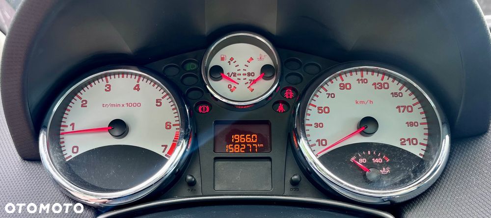Peugeot 207 1.6 THP Platinum - 9