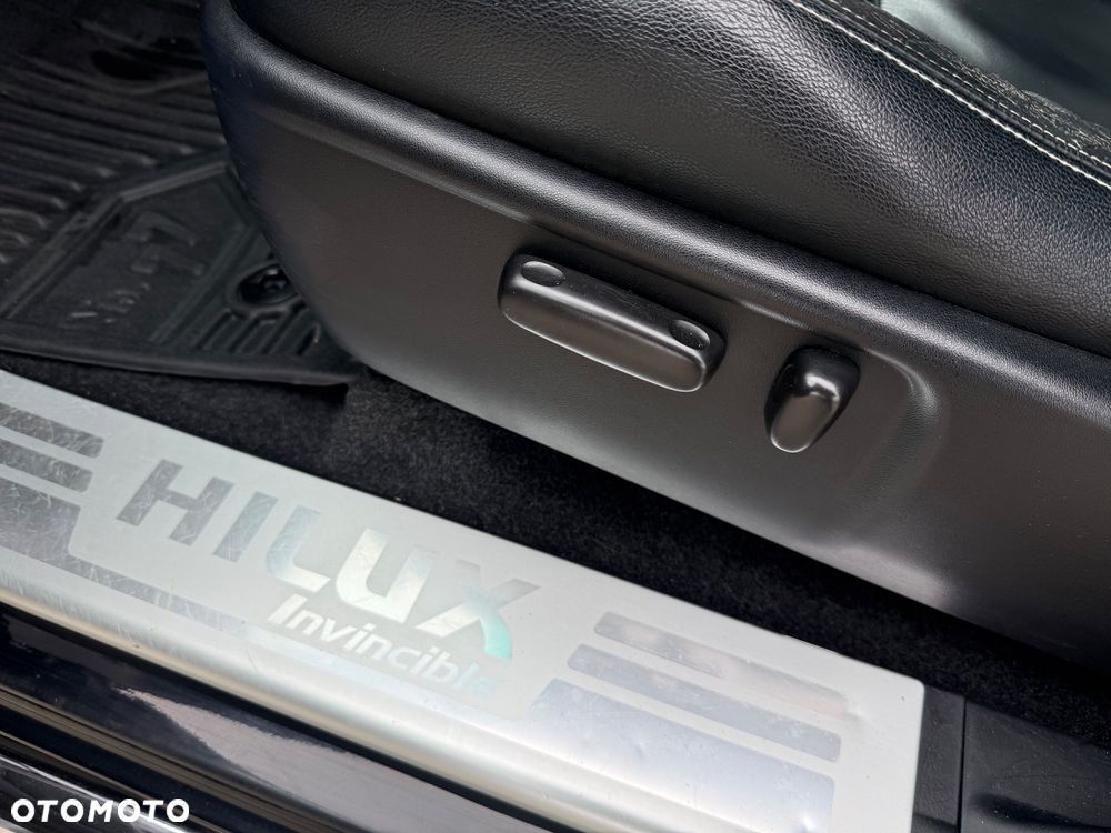 Toyota Hilux - 17