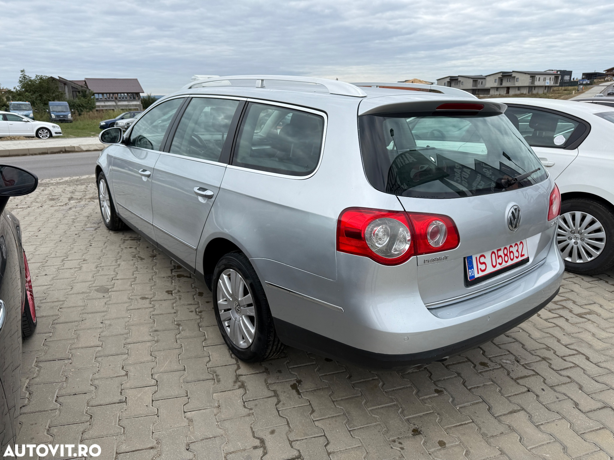 Volkswagen Passat Variant 2.0 TDI Comfortline Aut - 4