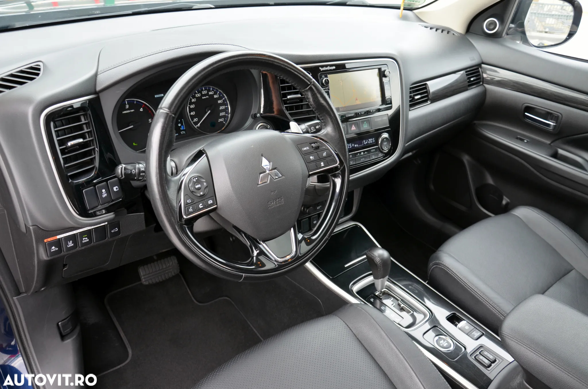 Mitsubishi Outlander 2.2 DI-D 4WD Automatik Diamant Edition+ - 21