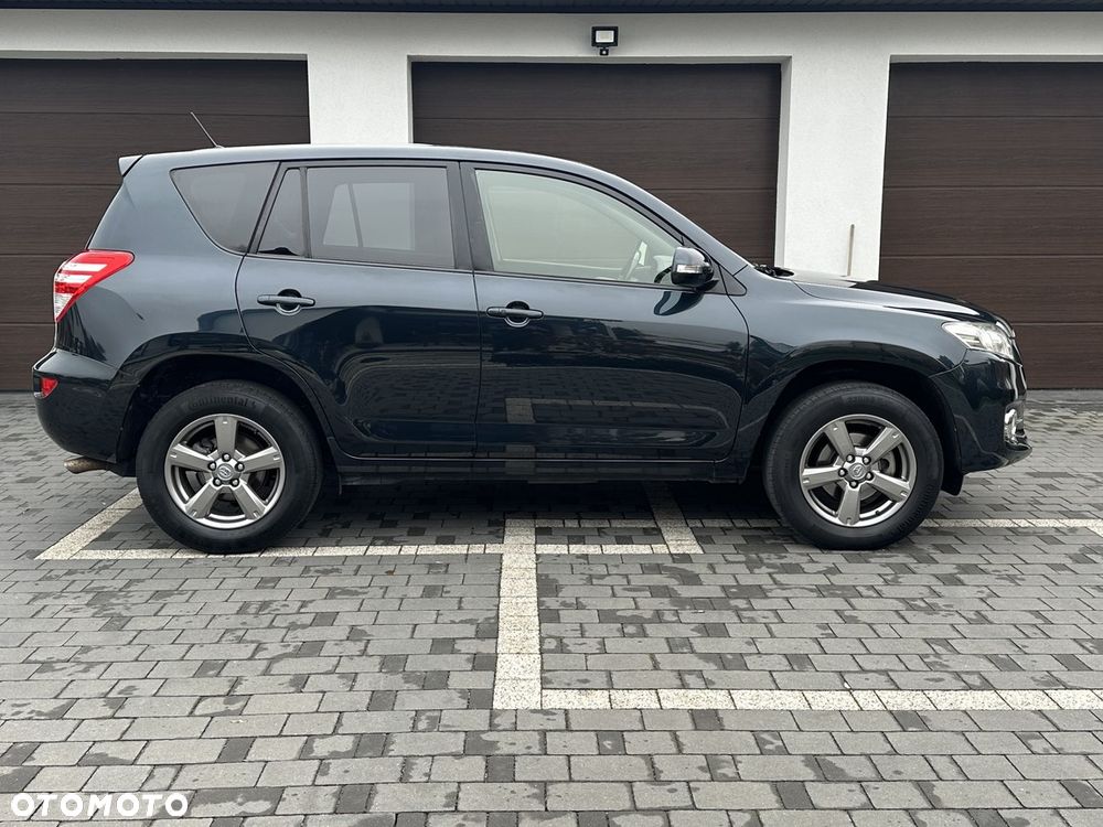 Toyota RAV4 2.0 VVT-i Premium - 9