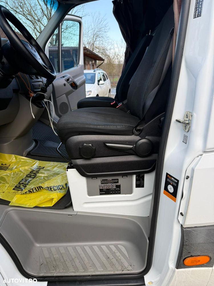 Mercedes-Benz Sprinter - 21