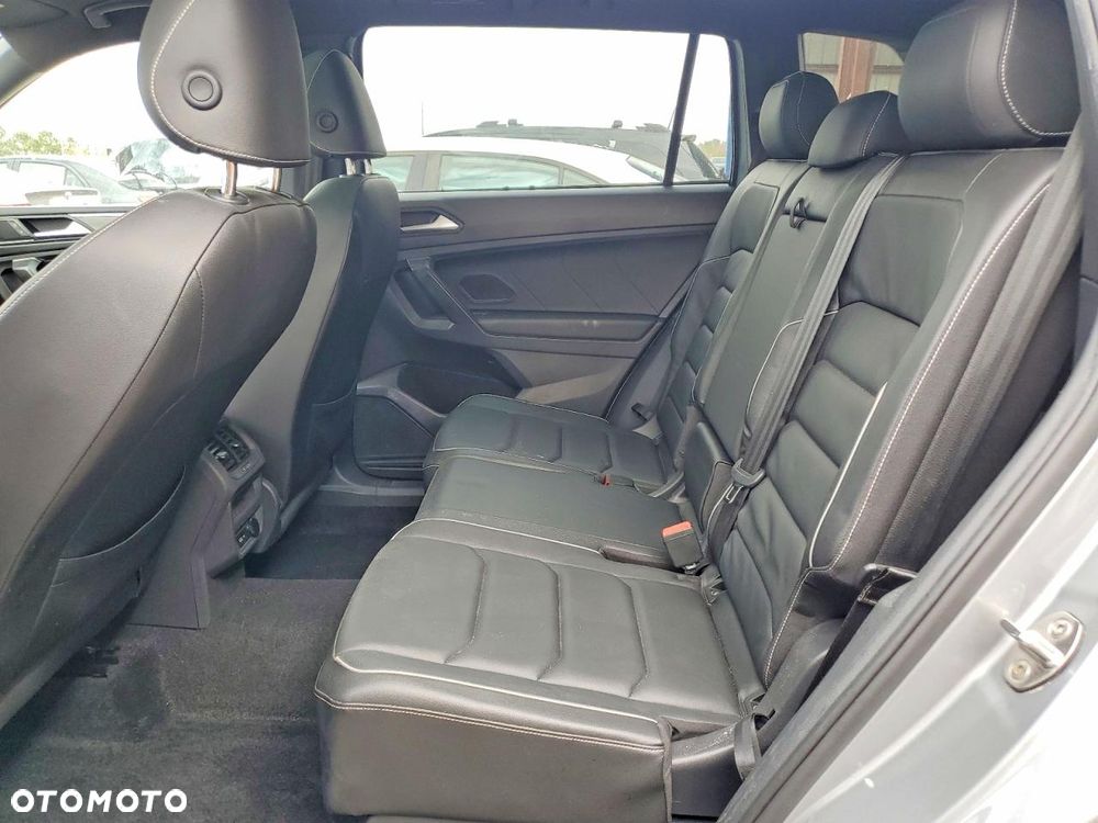 Volkswagen Tiguan - 11